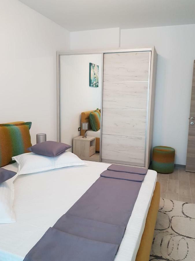 Ranya Apartments Alezzi Beach Resort Năvodari Exterior foto